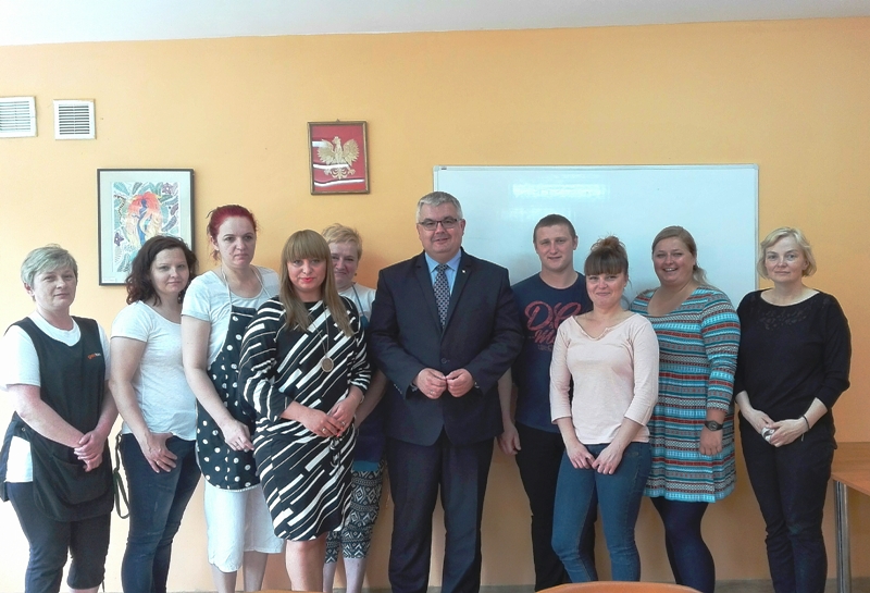 Komendant_OWK_OHP_pan_Tomasz_Szurmak_oraz_kadra___HP_Namys____w.jpg