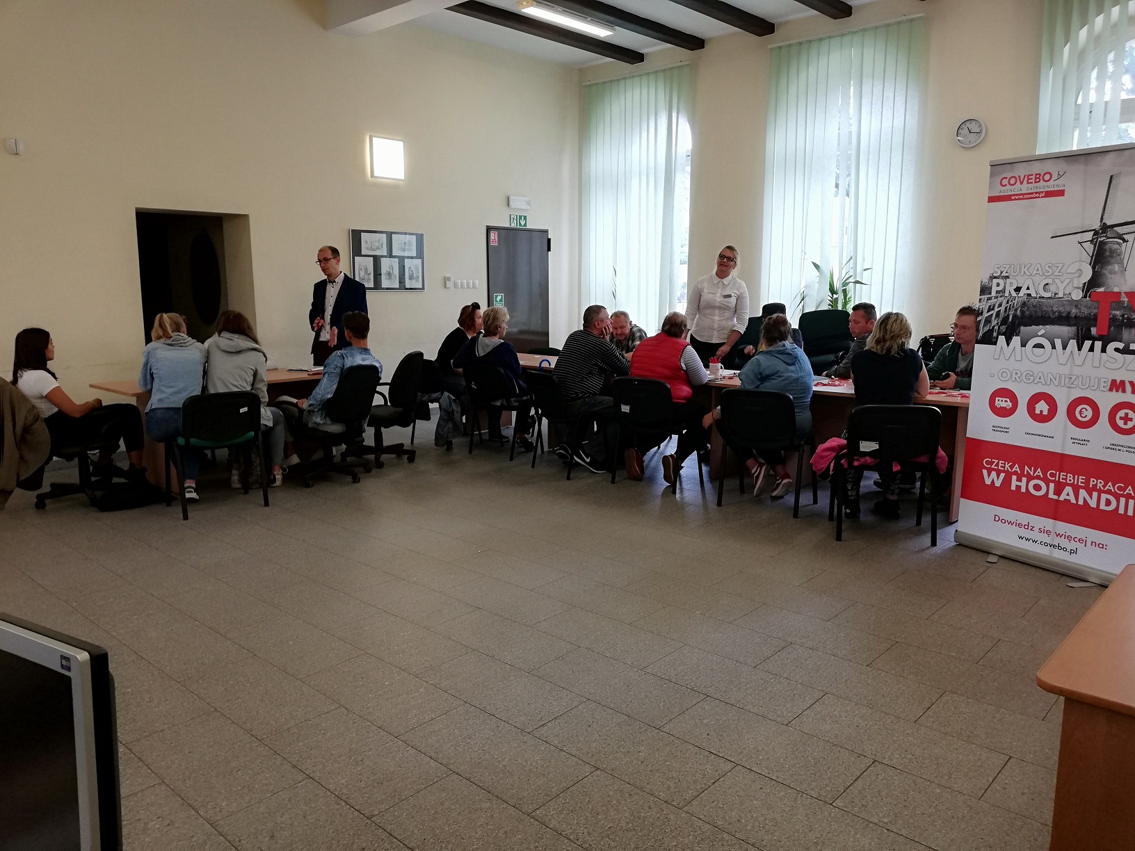 Przedstawiciele Agencji Covebo podczas prezentacji ofert.